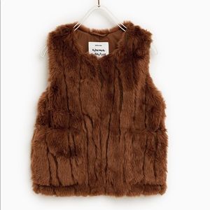 ZARA KIDS FAUX FUR VEST with pockets!! Size 9/10